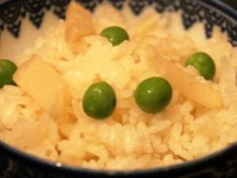 春の味覚の競艶、筍豆ご飯